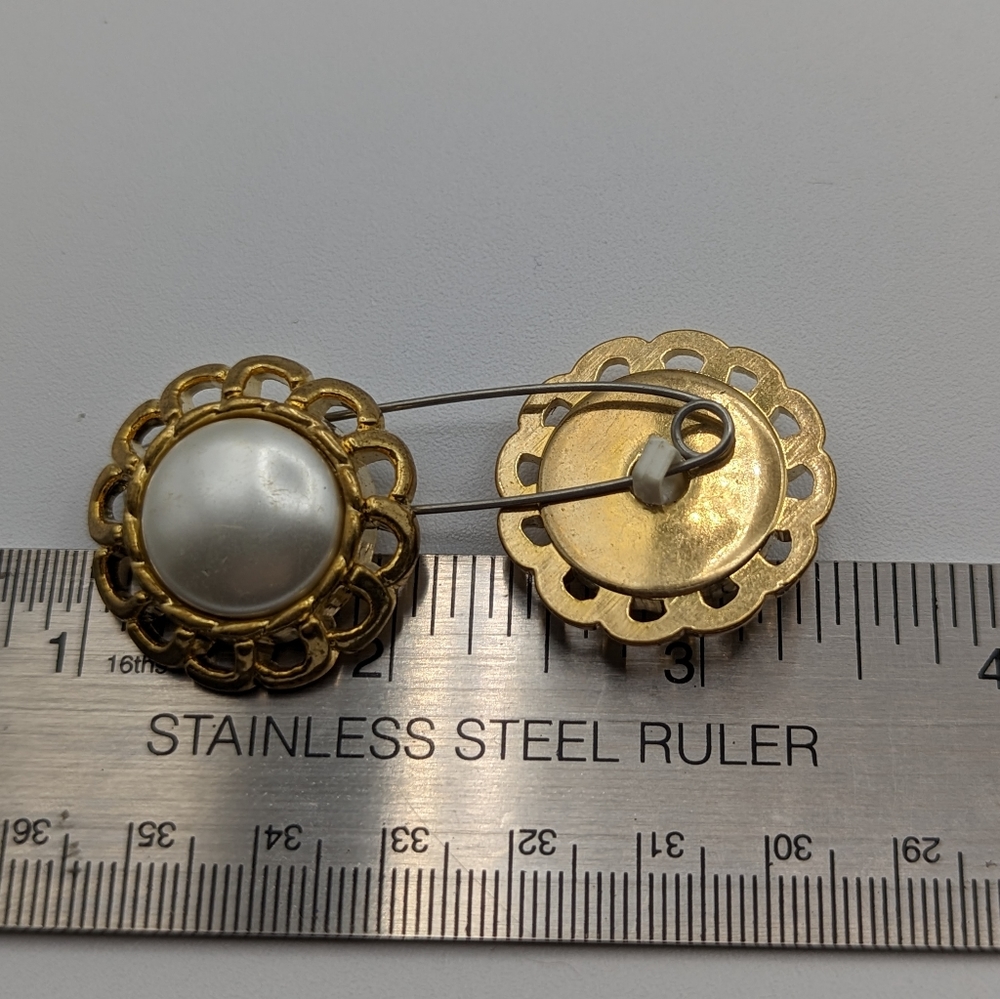 BUTTONS Gold Petal-like edging (2) 1-1/8" Round white domed